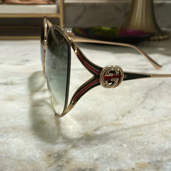 Gucci sunglasses GG0225S - Picture 15 of 17